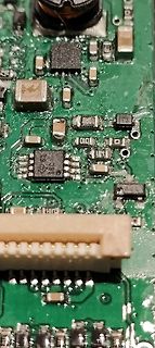 Nahaufnahme einer Leiterplatte mit elektronischen Bauteilen