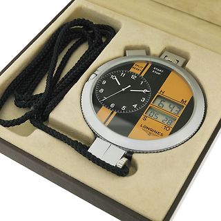 Digitale Armbanduhr in einer Schachtel