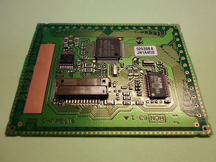 Bestückte grüne Leiterplatte mit Philips-Chips