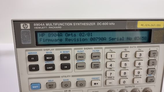 HP 8904A Multifunction Synthesizer Bedienfeld