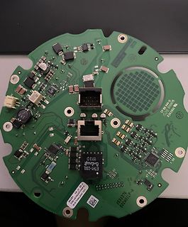 Bestückte kreisförmige Leiterplatte mit Ethernet-Anschluss