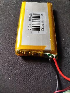 Lithium-Polymer Akku mit Kabeln