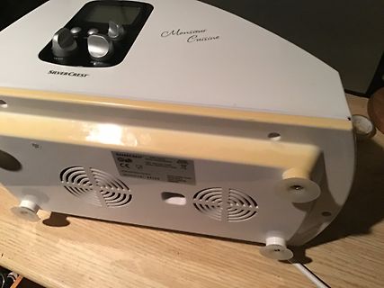 Unterseite eines Monsieur Cuisine Geräts