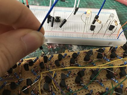 Aufbau auf Breadboard und Lochrasterplatine