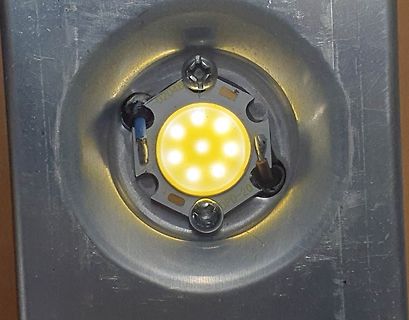 LED-Leuchtmittel in Metallgehäuse