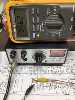 Multimeter, Cobra 200 Gerät und Schaltplan