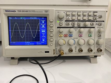 Tektronix TDS 2014B Digital Storage Oscilloscope