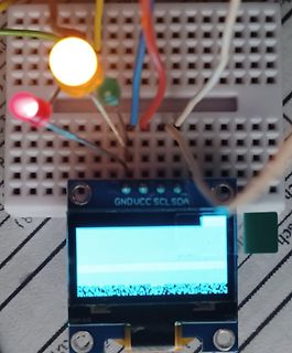 Aufbau mit Breadboard, LEDs und I2C LCD Display