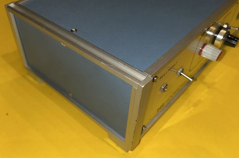 Elektronikgerät mit Beschriftung Nullpunkt