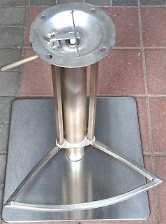 Metallständer aus Edelstahl