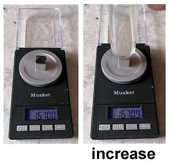 Digitale Waage mit Messwerten