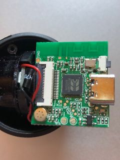 Foto einer Leiterplatte mit integriertem Mikrocontroller