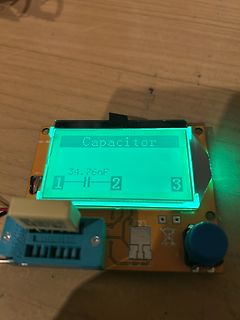 Messgerät für Kondensatoren mit LCD-Display