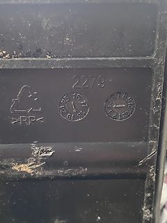 Kunststoffgehäuse mit Recycling-Kennzeichnung