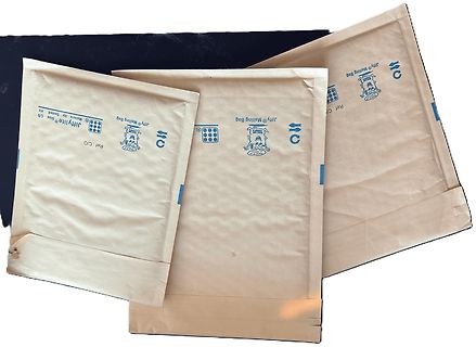 Drei Jiffy Mailing Bags