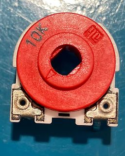 Potentiometer mit rotem Drehknopf