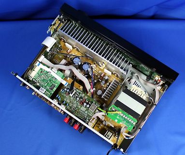 Innenansicht eines geöffneten Audioverstärkers