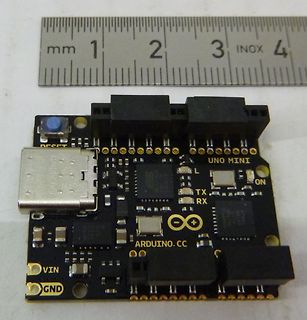 Arduino Uno Mini Leiterplatte mit Lineal
