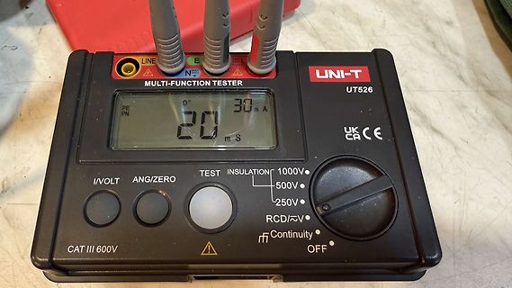 UNI-T UT526 Multi-Function Tester