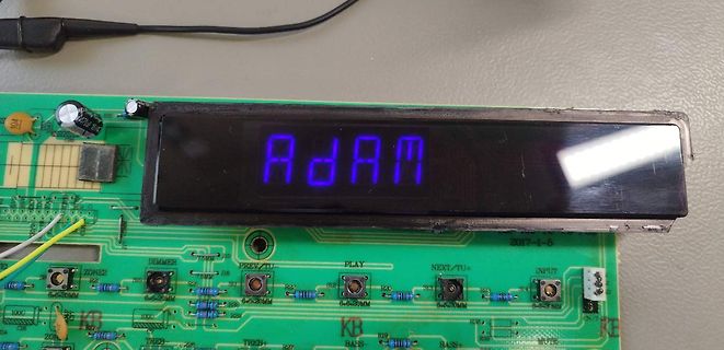 Foto einer Leiterplatte mit LCD-Display
