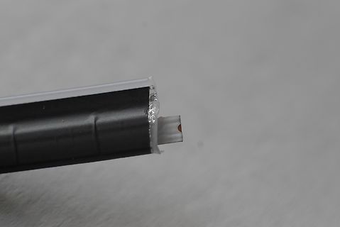 Nahaufnahme eines Bauteils oder Kabels