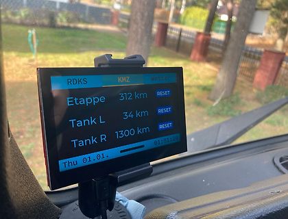 Display eines Fahrzeug-Navigationssystems oder Tripcomputers