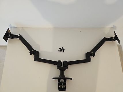 Monitorhalterung mit Montageschrauben