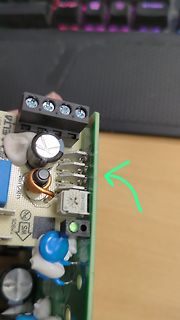 Nahaufnahme einer Leiterplatte mit elektronischen Bauteilen