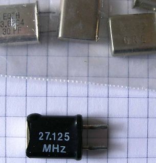 Kristalloszillatoren auf Millimeterpapier