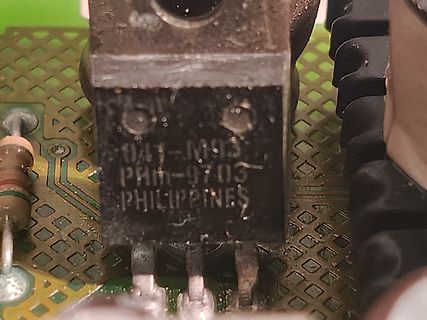 Nahaufnahme eines elektronischen Bauteils auf Leiterplatte