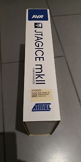 Verpackung eines Atmel JTAGICE mkII