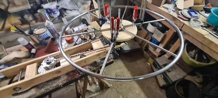 Mechanische Vorrichtung mit Zahnrad und Metallring