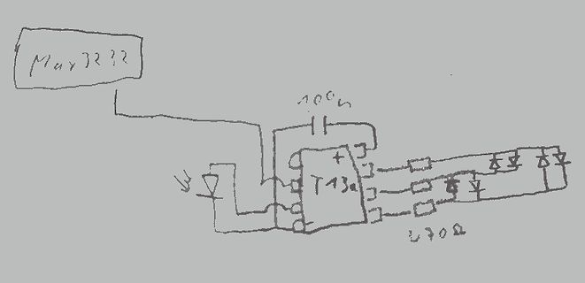 Handgezeichneter Schaltplan mit Kondensator, Transistor und LEDs
