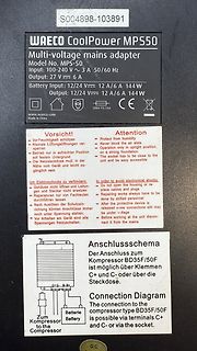 Typenschild und Anschlussdiagramm eines WAECO CoolPower MPS50 Netzteils
