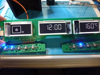 Leiterplatte mit LCD-Display und LED-Anzeige
