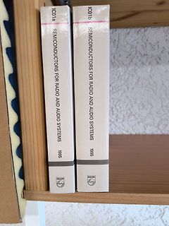 Zwei Fachbücher über Halbleiter für Radio und Audio