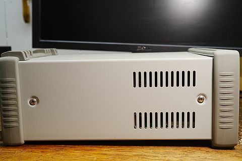 Rückseite eines elektronischen Geräts