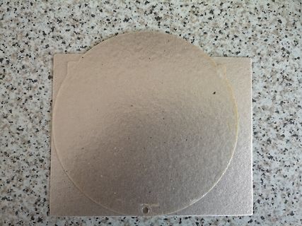 Runde Unterlage auf Granitplatte