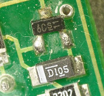 Makroaufnahme einer Leiterplatte mit SMD-Bauteilen
