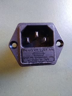 Netzanschluss mit Sicherungshalter