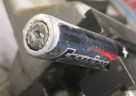 Ausgelaufene Energizer Batterie