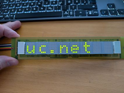 LED-Matrix-Display mit Text auf Leiterplatte