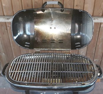 Geöffneter Elektrogrill