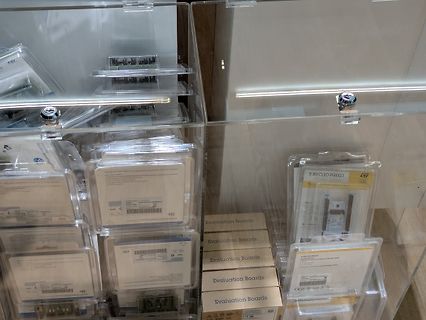 STMicroelectronics Evaluation Boards in Kunststoffboxen