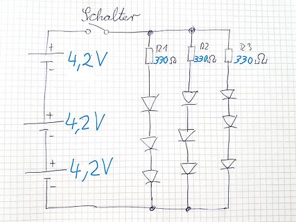 Handgezeichneter Schaltplan mit drei Batterien und drei LED-Zweigen