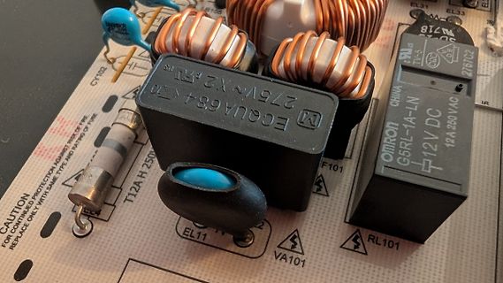 Elektronikbauteile auf Leiterplatte
