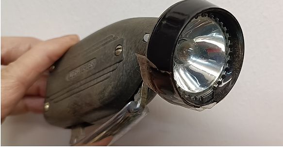 Beschädigte Taschenlampe