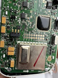 Nahaufnahme einer Leiterplatte mit integriertem Chip
