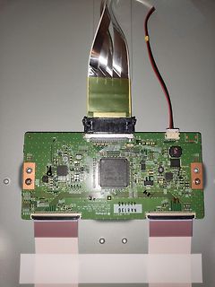 Leiterplatte eines LG Displays mit Flachbandkabeln