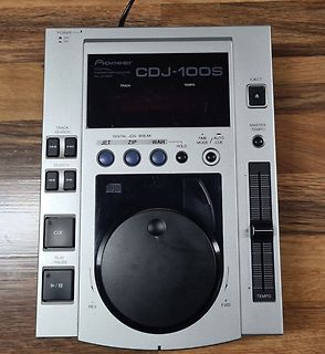 Pioneer CDJ-100S Digital Performance Player